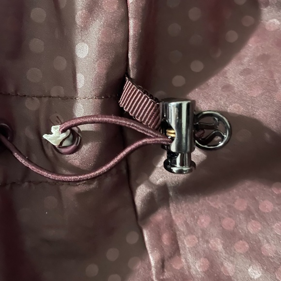 Lulu lemon rain jacket - Picture 7 of 7